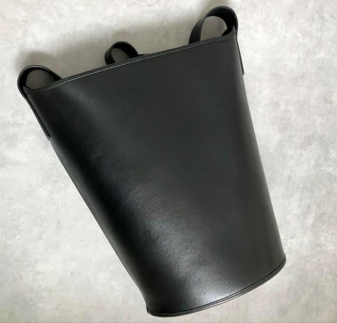 美品 ETRE TOKYO ラムレザーバケットバッグ エトレトウキョウ ブラック