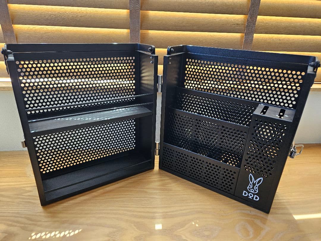 シェフレルシェルフ/DOD DOD 家のキッチンツールをそのままキャンプへ。スタイリッシュな