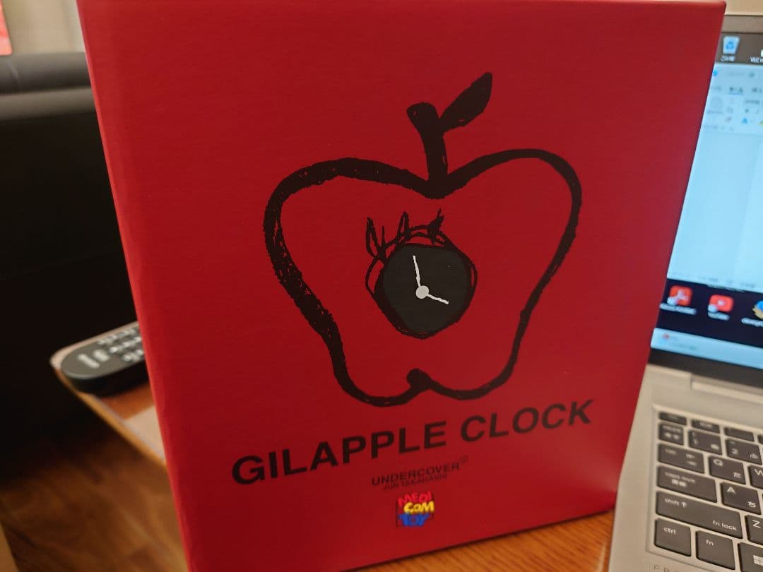 新品 medicomtoy UNDERCOVER GILAPPLE CLOCK - メルカリ