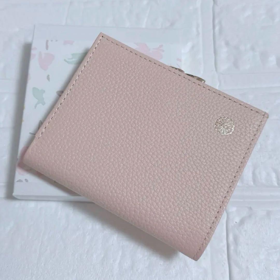 皇居限定 菊葉文化協会 がま口財布 ピンクベージュ 皇居限定 がま口2つ折り財布 ピンクベージュ 完売色 新品未使用 菊の紋