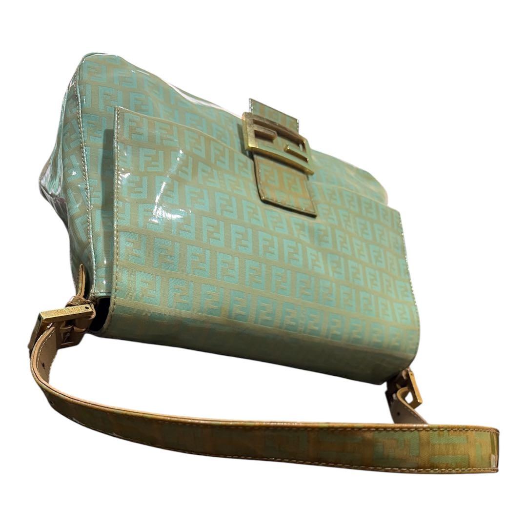Fendi フェンディ マンマバケット ハンドバッグ 肩掛け ライトグリーン