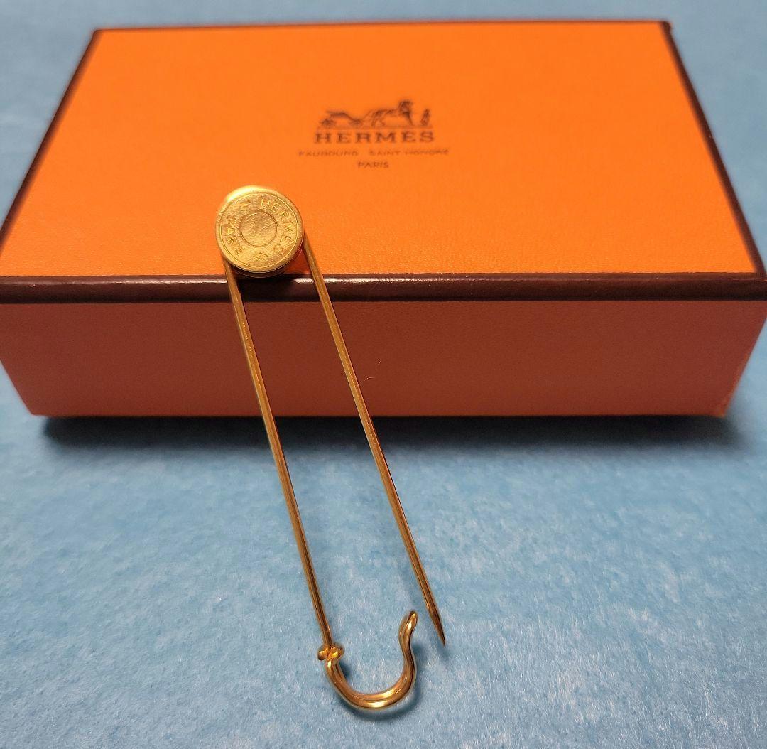 HERMES エルメス セリエ ピンブローチ ゴールドカラー HERMES （ヴィンテージ エルメス） セリエ デザイン ラペル ピン