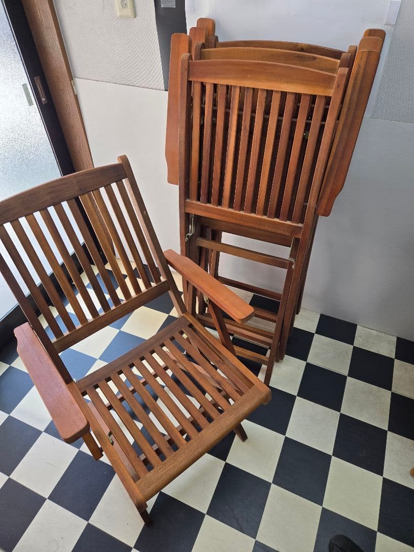 即日出荷 4個セット 木製スラットデザイン折りたたみ椅子 ガーデンチェア ガーデンチェア 4脚セット 折りたたみ 椅子 木製 イス 屋外 庭