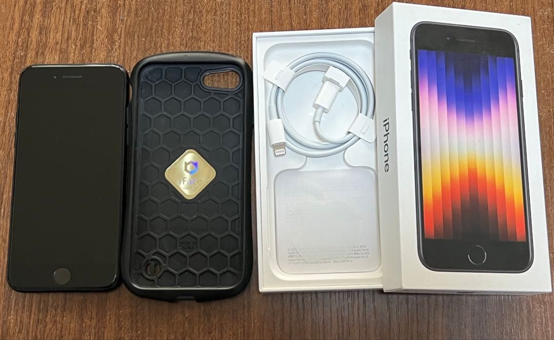 Apple iPhone SE3 128GB ミッドナイト(ブラック)本体 Amazon | 【整備済み品】 Apple iPhone SE（第3世代） 128GB