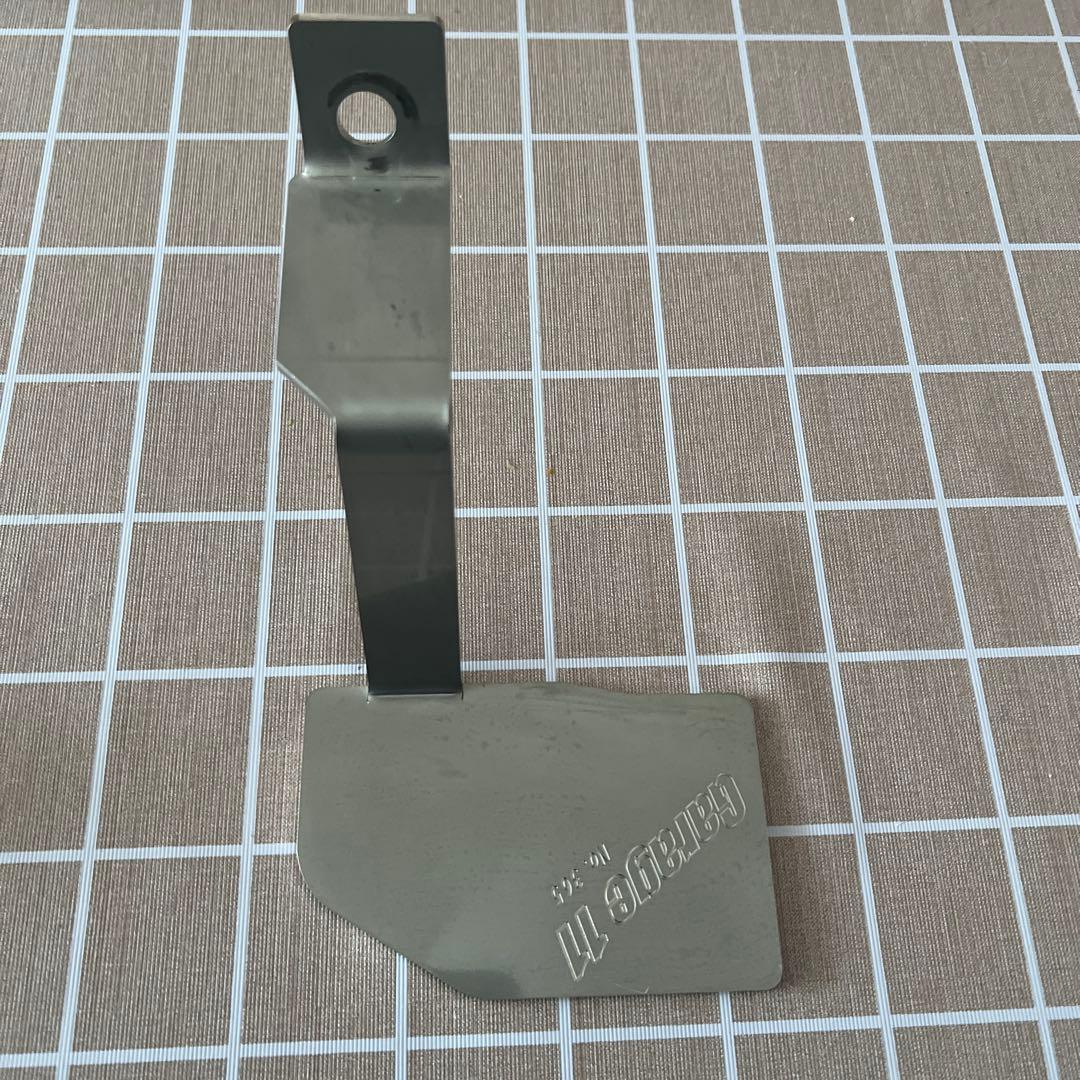 ハイエース用Garage11 フットレスト 運転席側 4d15607a87592e6f1b28c758c45fd3