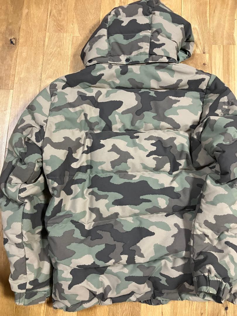 2/23までの限定販売】Columbia ダウンジャケット 迷彩 - メルカリ