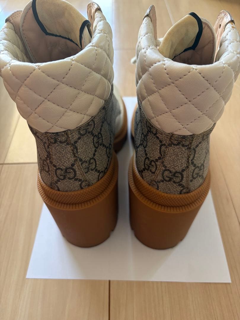 GUCCI ホワイト 白 グッチ キルティングブーツ - メルカリ