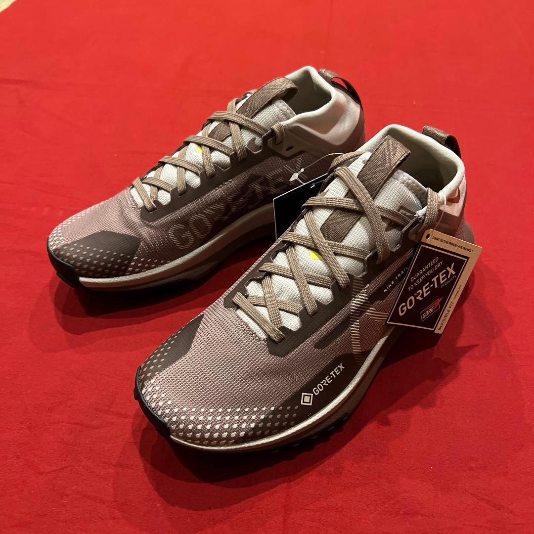 新品　24.5cm　ナイキ　ランニングシューズ　ウィメンズ ペガサス トレイル