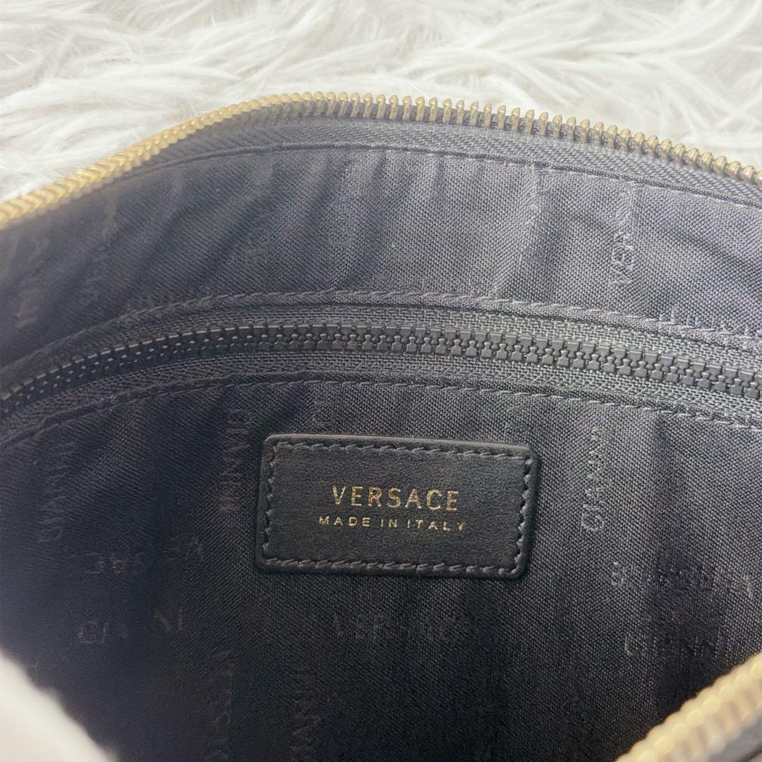 VERSACE ヴェルサーチ メデューサ エンボス レザー クラッチ バッグ