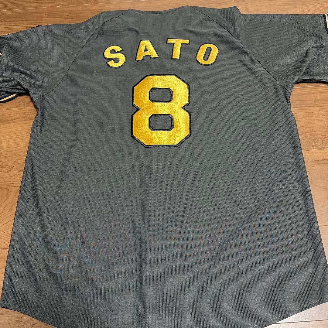 阪神タイガース 佐藤 ユニフォーム ブラックダイナマイト M - メルカリ