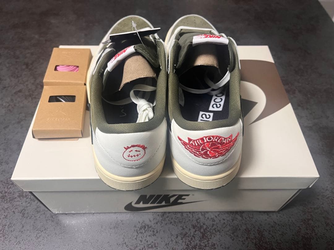 あんしん鑑定利用可】ナイキ エア ジョーダン1 ロウ × トラヴィス