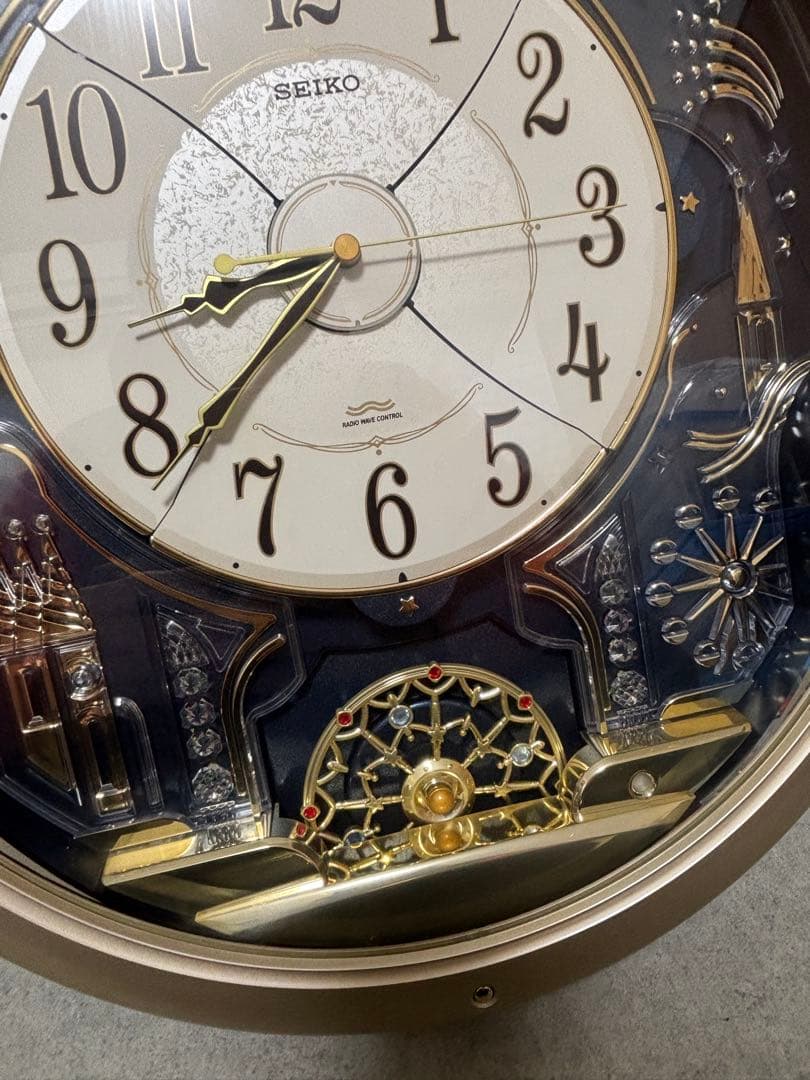 SEIKO RE561S からくり時計 電波修正機能 自動秒針停止機能付 - メルカリ