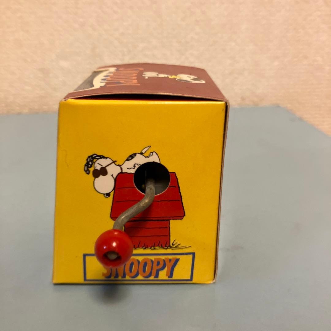 ダンシングスヌーピー箱型手巻き式オルゴール いとしのクレメンタイン