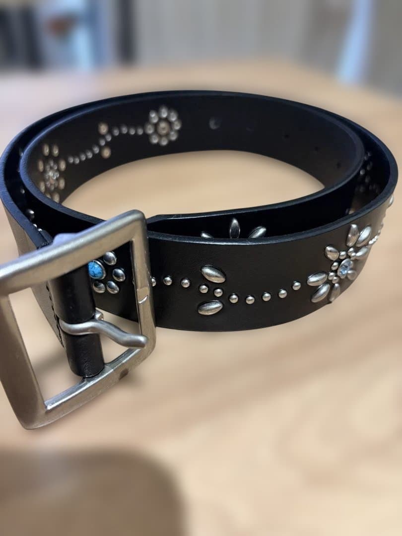 スタッズベルト BELVET Leather studded belt - メルカリ
