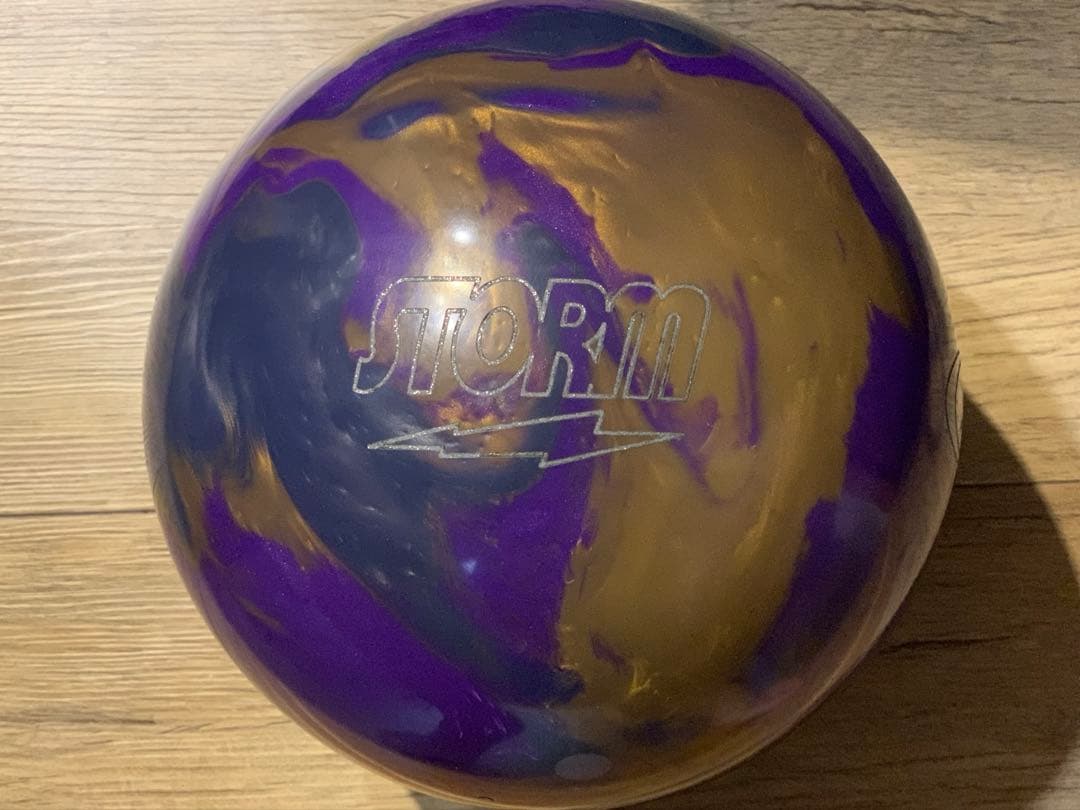 フィジックス エラ 15ポンド 元箱あり STORM ボウリングボール 中古