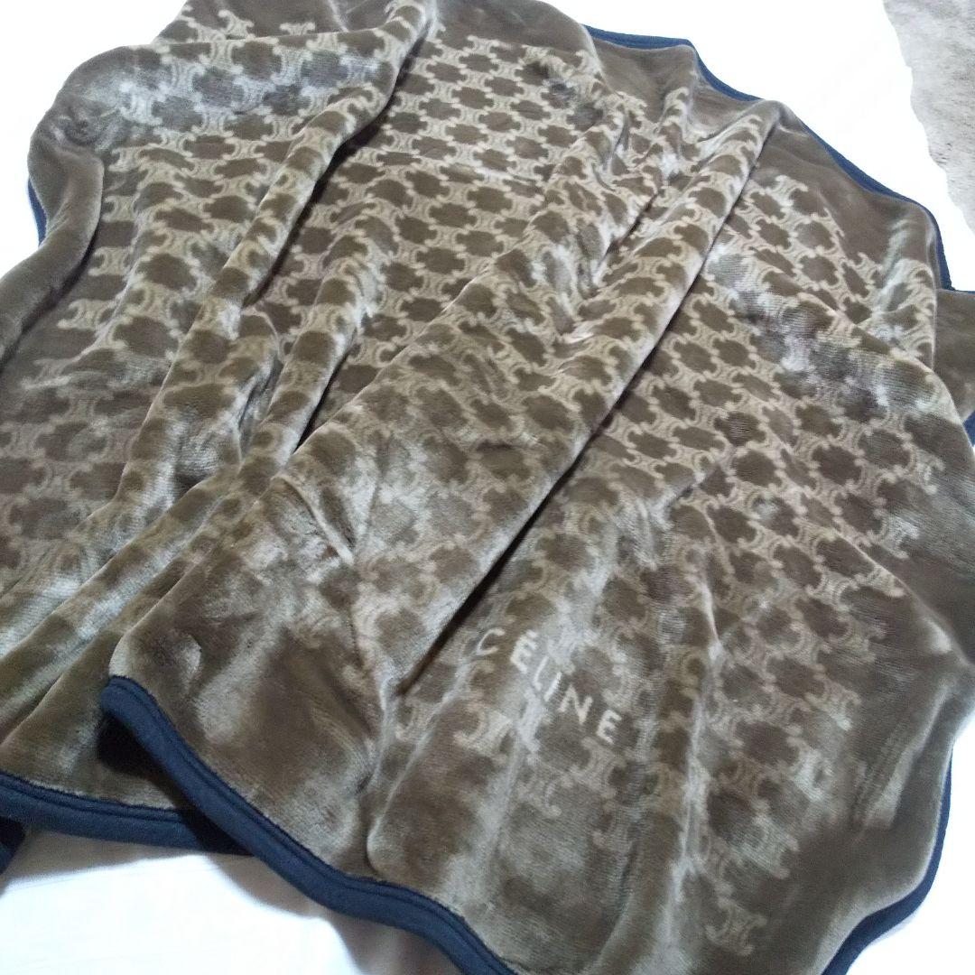 セリーヌ毛布ハーフケットマカダム柄ブラウン未使用品 CELINE（毛布）のフリマアイテム一覧