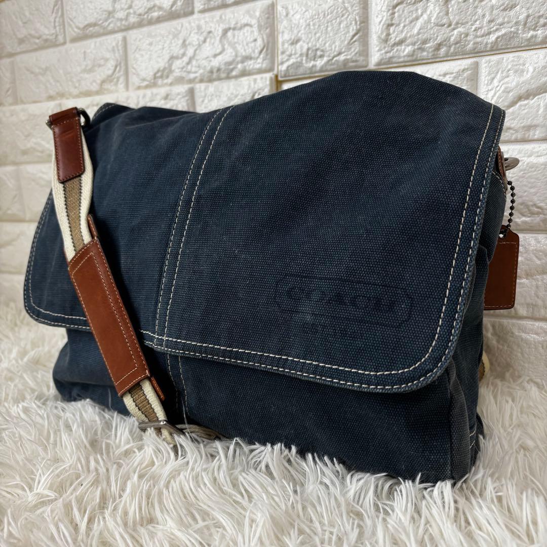 COACH✨70381 デニム　メッセンジャーメンズバッグ　フラップ　インディゴ bb53.jpg