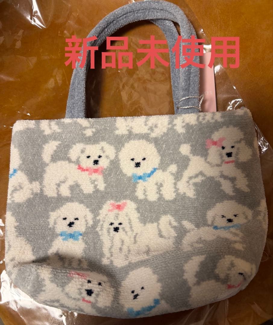 新品タグ付き フェイラー モフモフワンチャン バッグ グレー - メルカリ