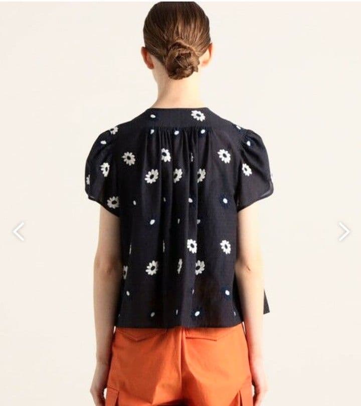 美品 トゥモローランド マーガレット刺繍 エンブロイダリー ギャザー