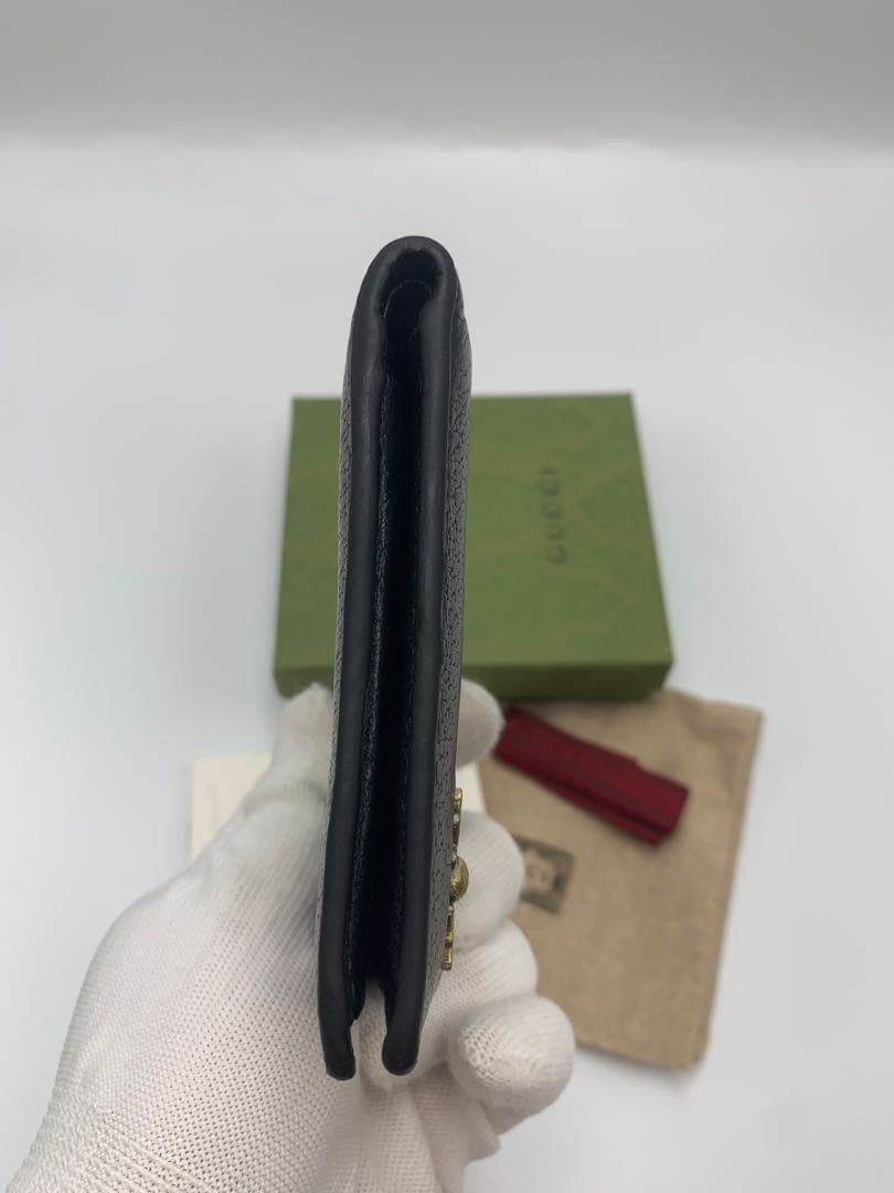 グッチ 二つ折り財布 アニマリエ ビー レザー ゴールド金具 P55 - メルカリ