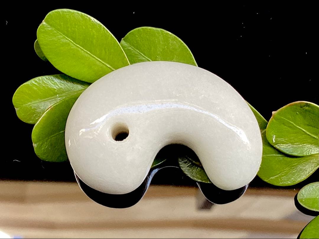 ✳親方も絶賛‼️正規専門店70万円以上の糸魚川翡翠勾玉 最高峰の極上