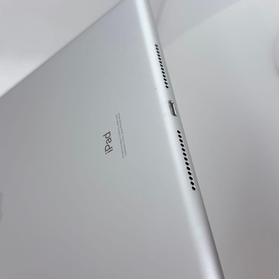 良品】iPad (第7世代) Wi-Fiモデル 32GB - シルバー - メルカリ