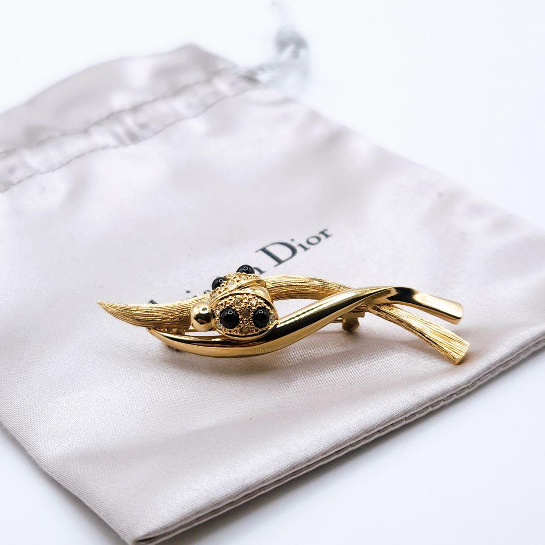 極美品✨Dior ブローチ てんとう虫 CD ロゴ 希少 刻印 - メルカリ