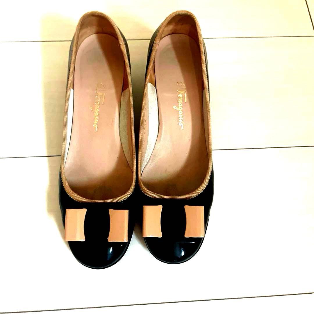 Ferragamo バレエフラットシューズ 黒 - メルカリ