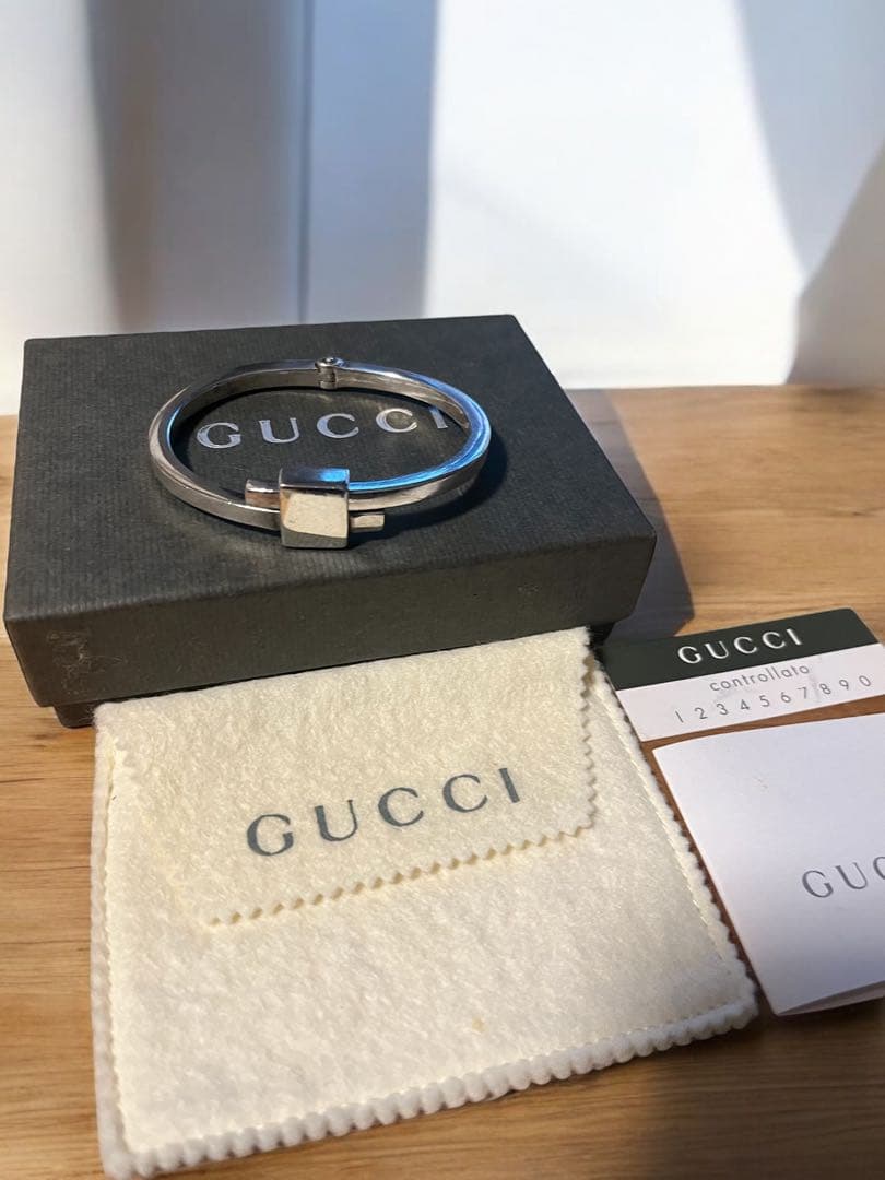 GUCCI グッチ ブレスレット スクエアプレート グッチ ブレスレット スクエアプレート | 東京銀座のヴィンテージ