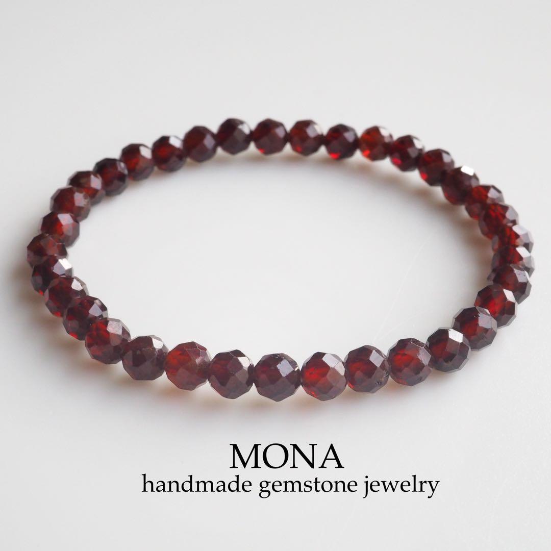 【抹茶】《1点限定/現品です》サニーグリーン翡翠の大粒枠留めトップ