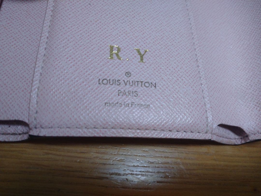 LOUIS VUITTON 三つ折り財布 イニシャル入り 少々難あり - メルカリ