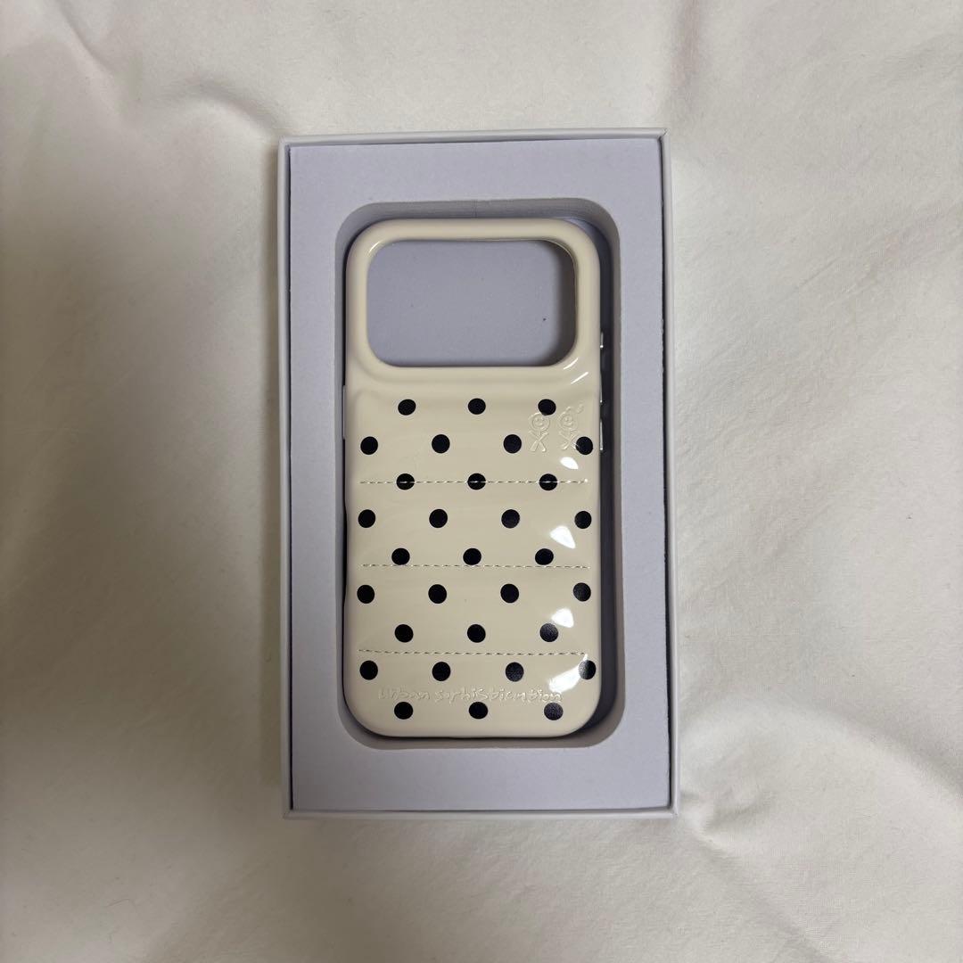 urban sophistication iPhone17pro ドット the-puffer-case-inverse-polka-