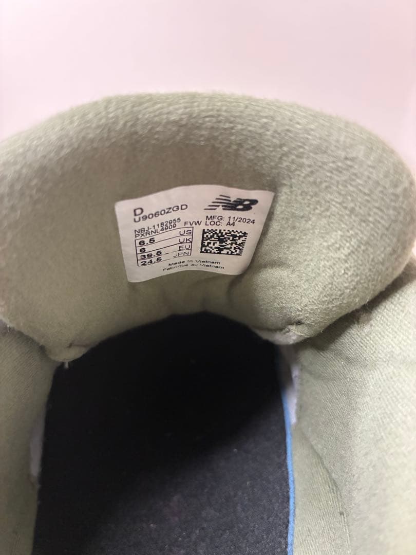 【極美品】ニューバランス9060 U9060ZGD 24.5cm ダークオリビン