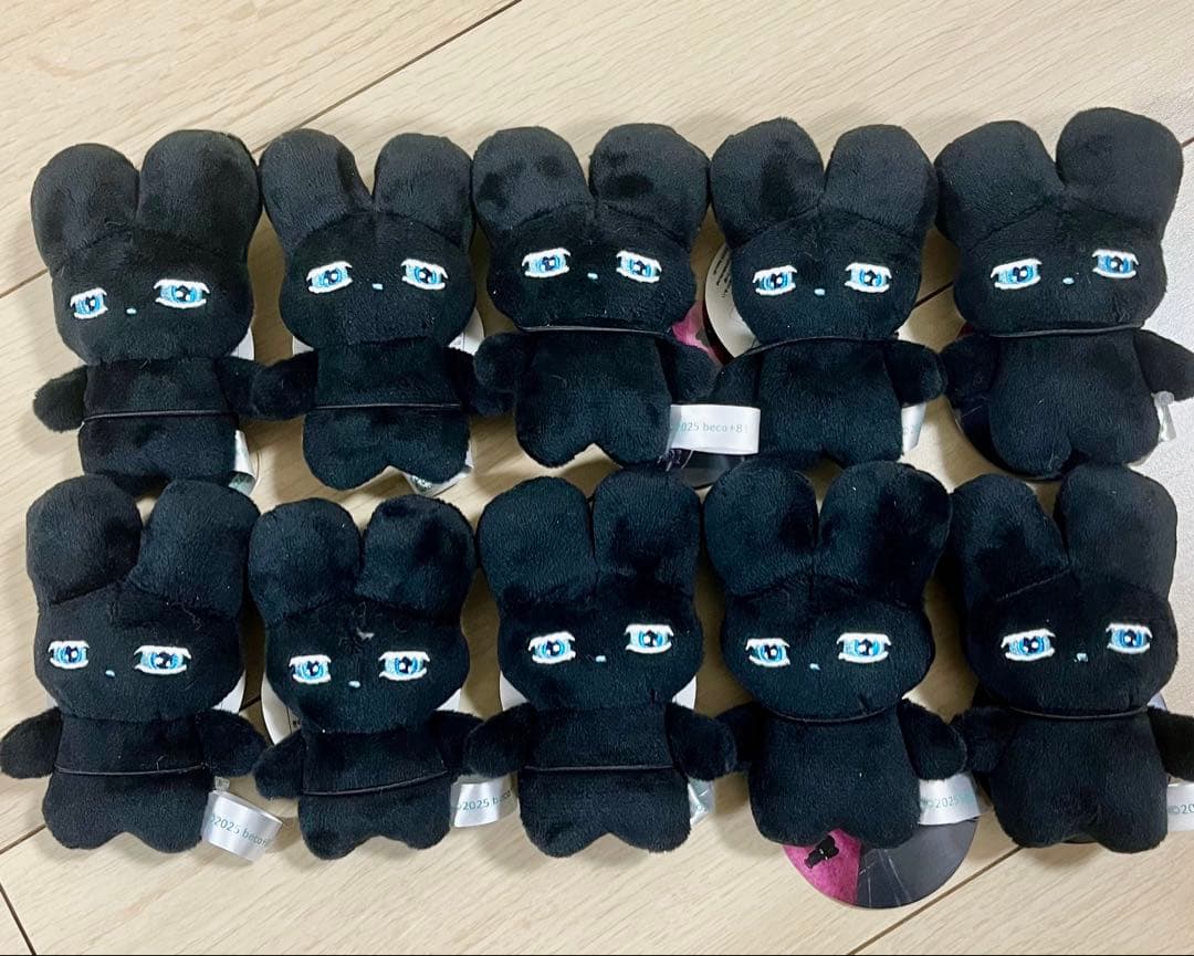 beco+81 しりみみうさぎマスコット2 ベルベッティ 10点セット beco+81 しりみみうさぎマスコット② | 商品紹介 | 株式会社パレード