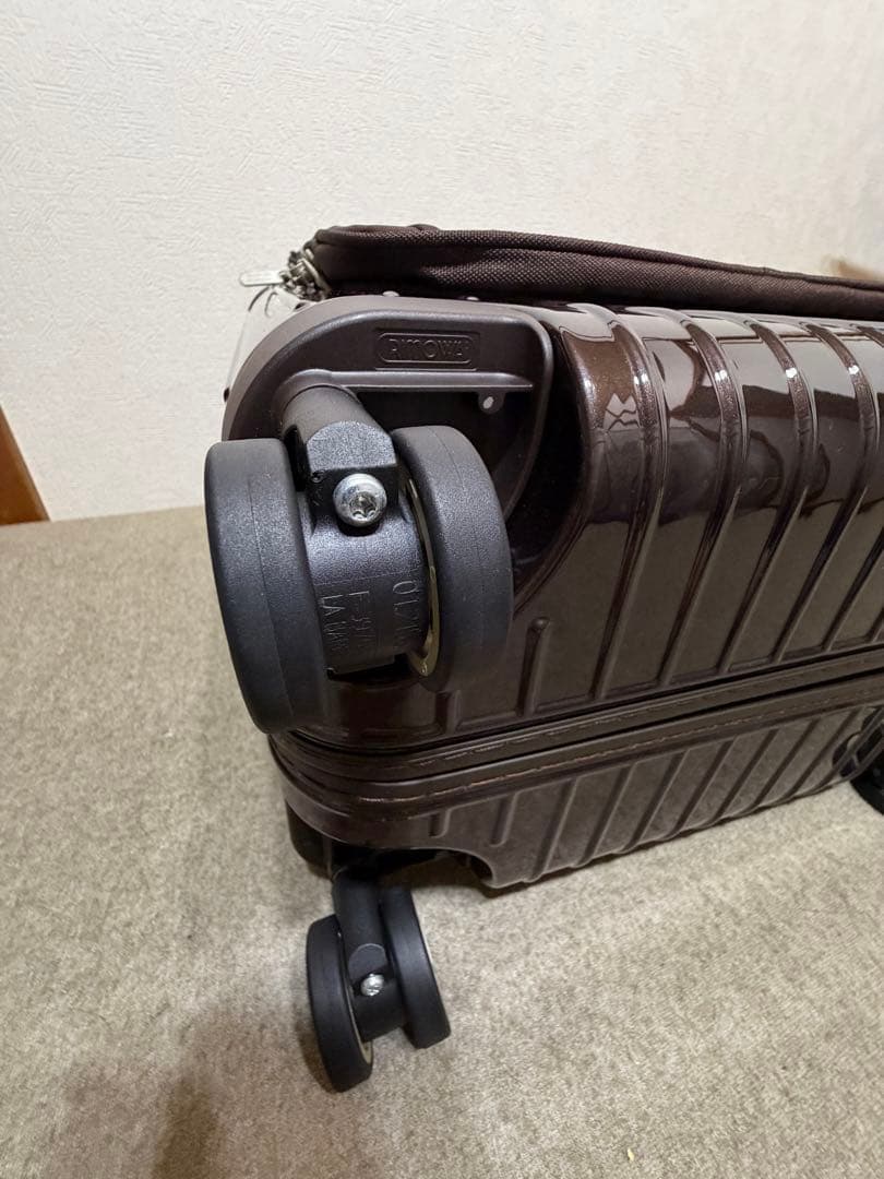 貴重！廃盤品】リモワ サルサデラックス ハイブリッド 37L 4輪 機内持