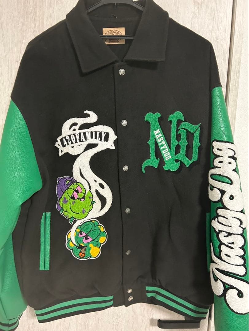 Nasty Dog ナスティードッグ スタジャン 黒/緑 - メルカリ