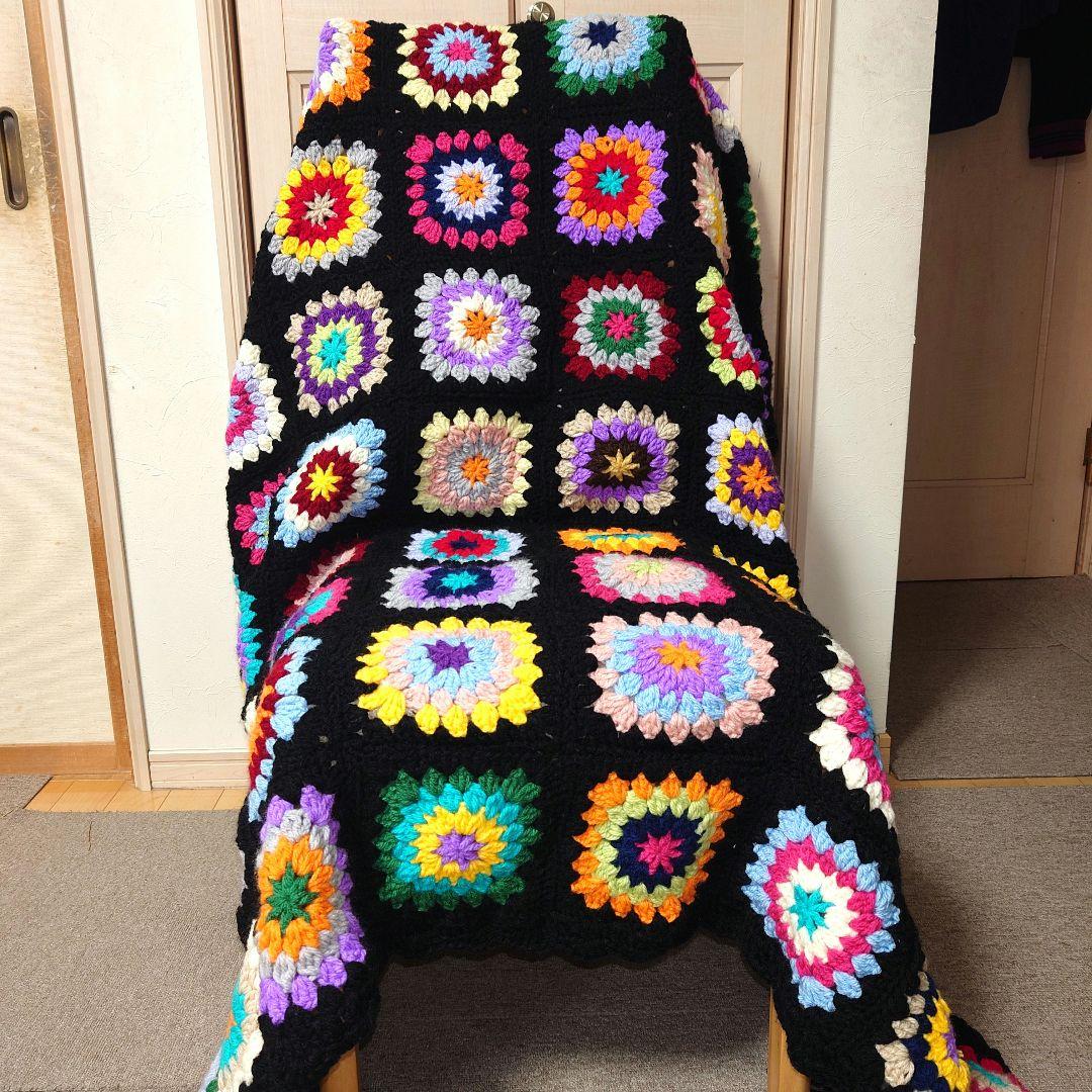 マルチカバー グラニースクエア モチーフ編み ベットカバー - メルカリ