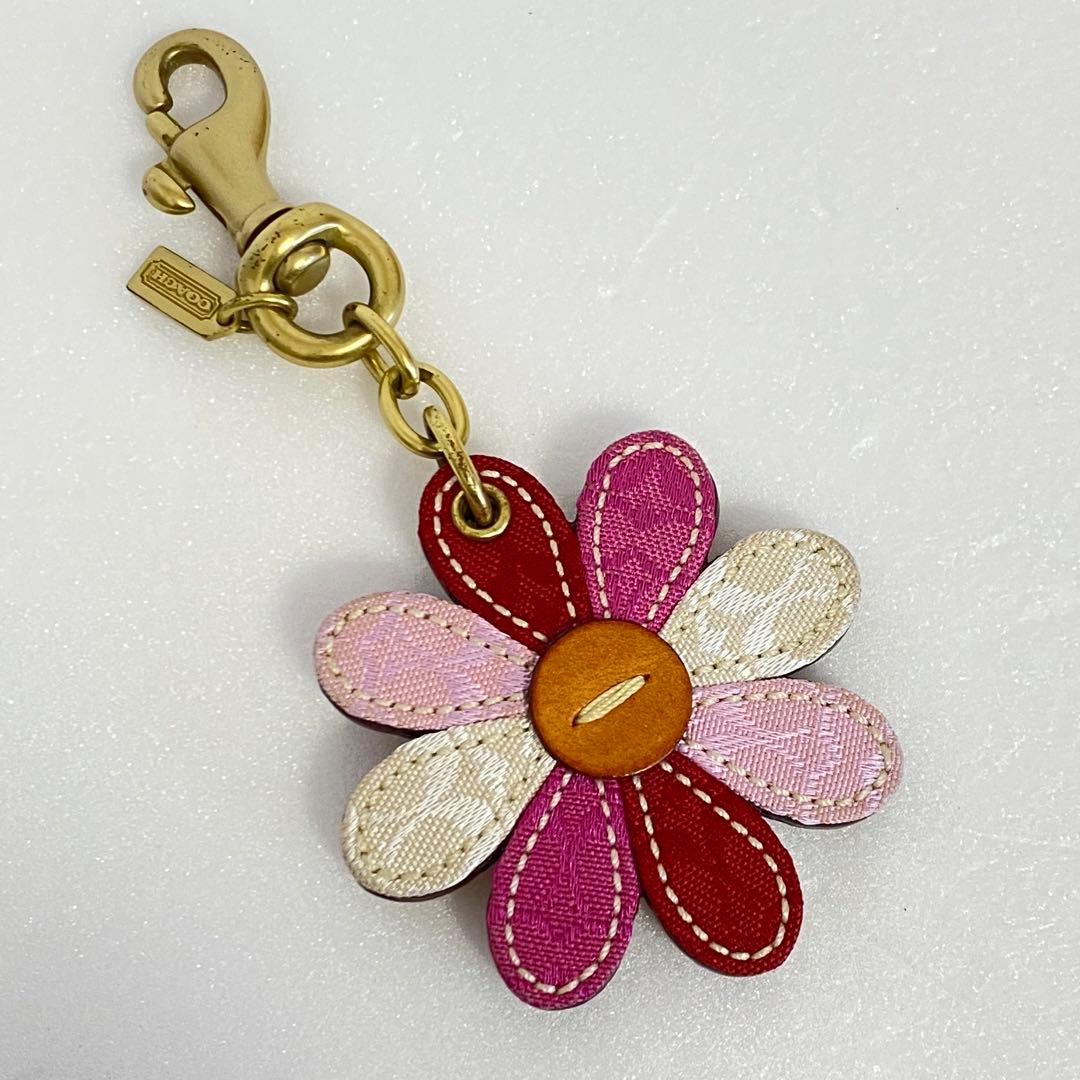 COACH コーチ フラワーキーリング レザー チャーム 花型 - メルカリ