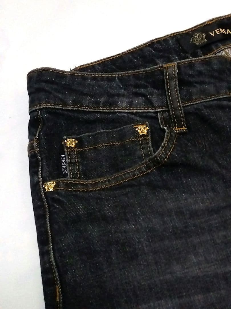 ヴェルサーチ ジーンズ ゴールド メデューサ スリムフィット デニム