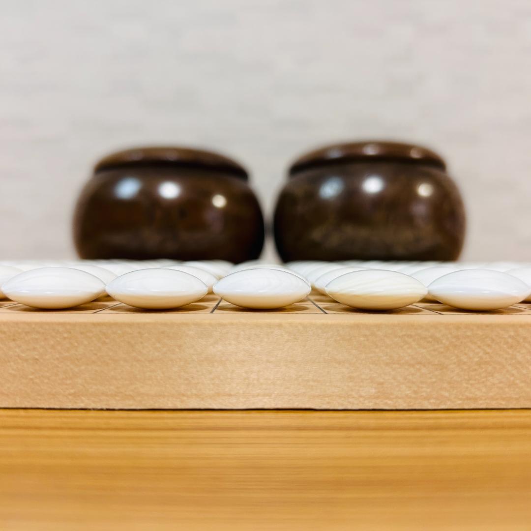蛤碁石(月印) 那智黒石 32～33号 白180個 + 黒181個 囲碁 - メルカリ