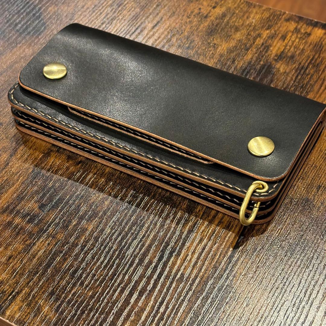 栃木レザー トラッカーウォレット 茶芯ブラック - メルカリ