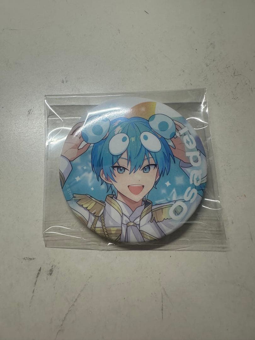 すにすて すとふぇす2026 ランダム缶バッジ おさでいくん等身 - メルカリ