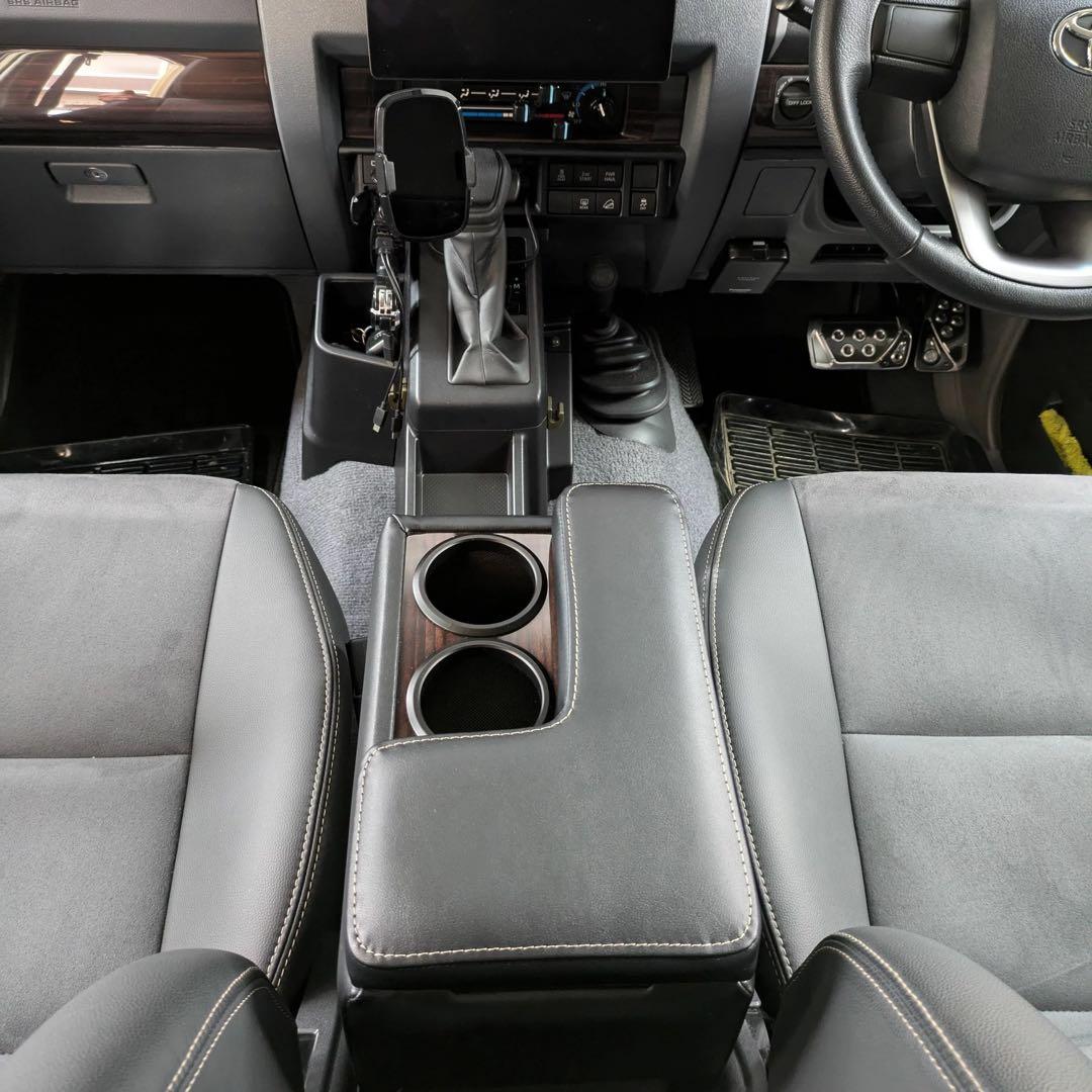 た*ー様 GDJ76W ランクル70再再販 アームレストコンソールボックス