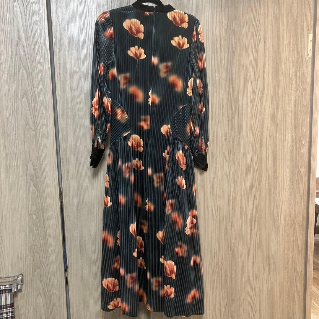 AMERI MILA VELOUR CUT DRESS Sサイズ - メルカリ