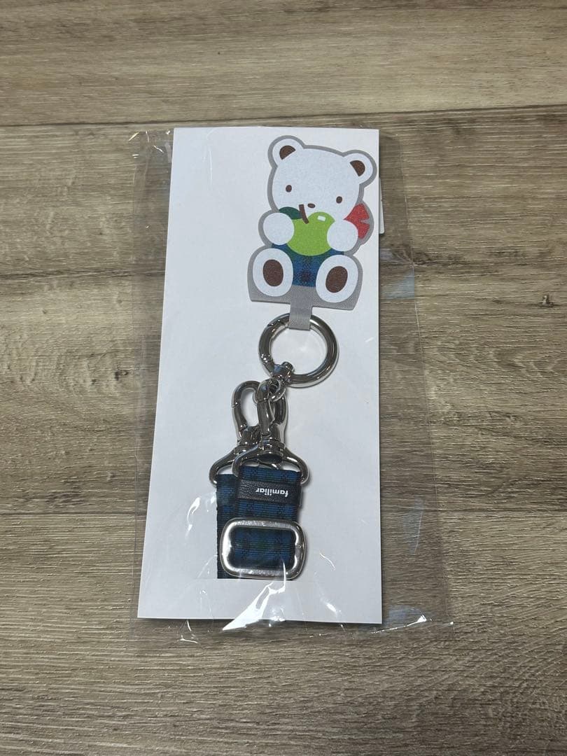 ファミリア　familiar スマホショルダー　ショルダーストラップ　青 新品未開封 ファミリア familiar ショルダーストラップ スマホ - メルカリ