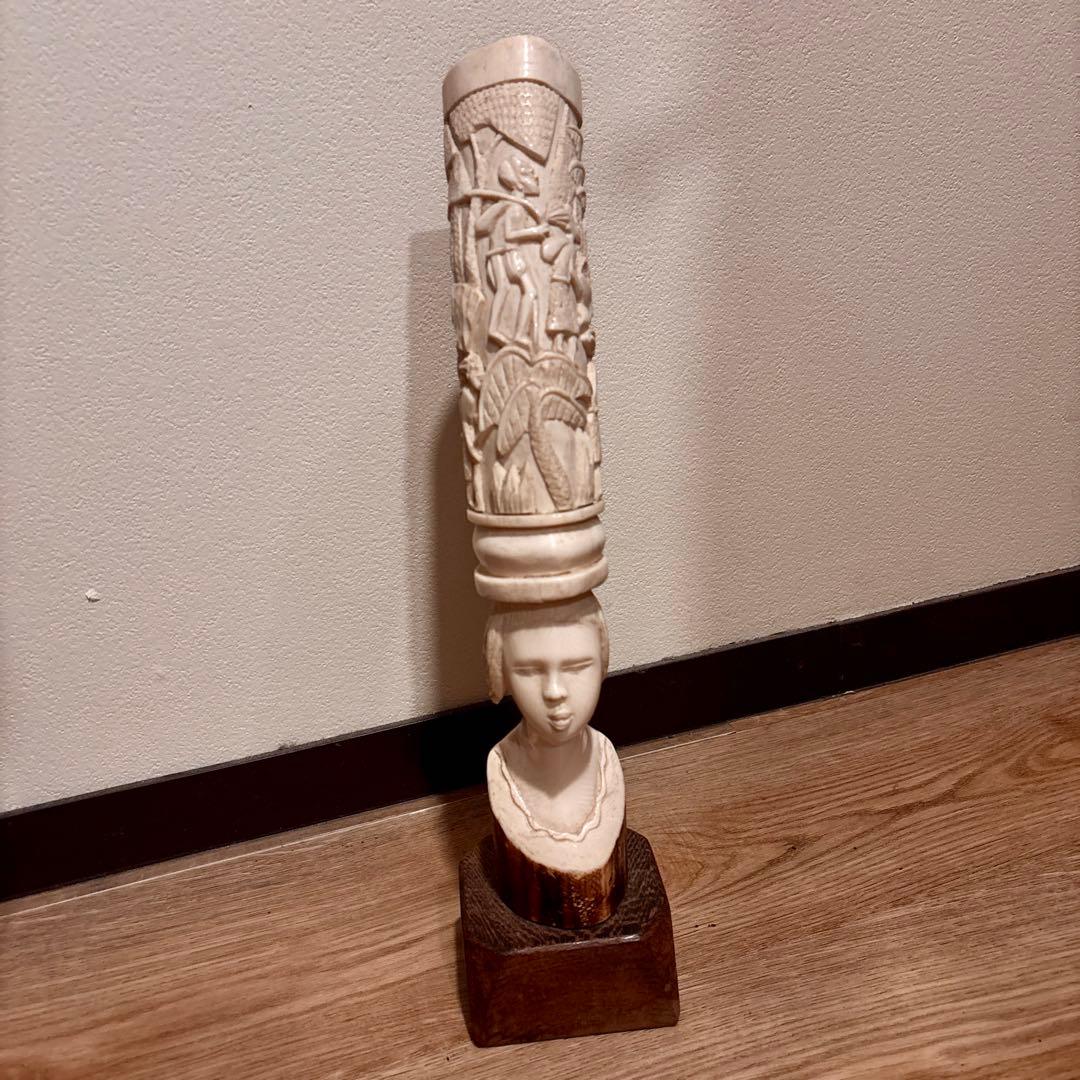 アフリカン アート 彫刻 木製ベース付き Amazon.co.jp: アフリカコンゴソンゲ族立像人形No,1プリミティブアート