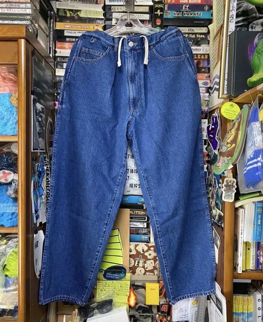 goar.archive Strapped straight oil pants