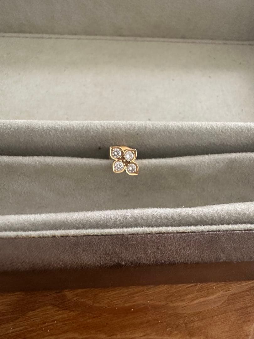 カルティエ　ヒンドゥー　ピアス片耳 楽天市場】カルティエ Cartier ピアス ヒンドゥ ロータス スイレン