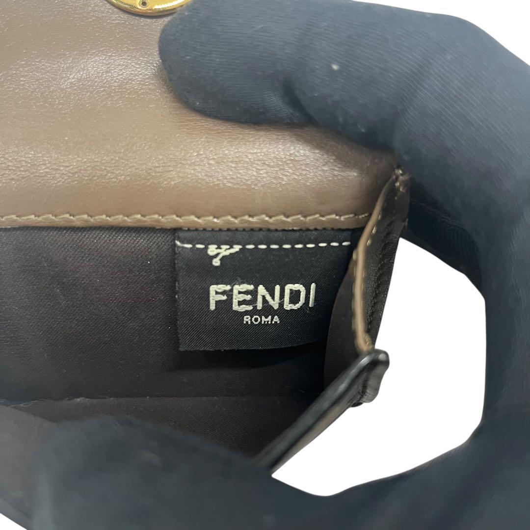 希少✨フェンディ 三つ折り財布 FFロゴ エンボス エフイズ ブラウン 茶色