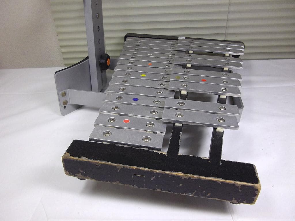 マーチンググロッケン 鉄琴 スズキMG-25L 小中学用ホルダー 子供用